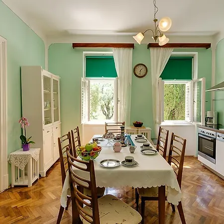 Holiday Home Villa Mare * Novi Vinodolski
